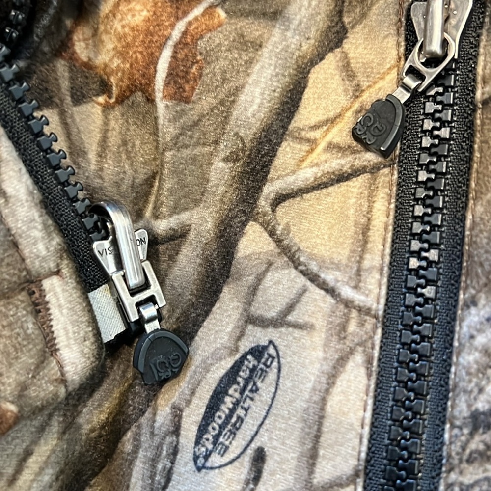 Camo Salty Dawg Saloon Vest - Picture 5 of 5